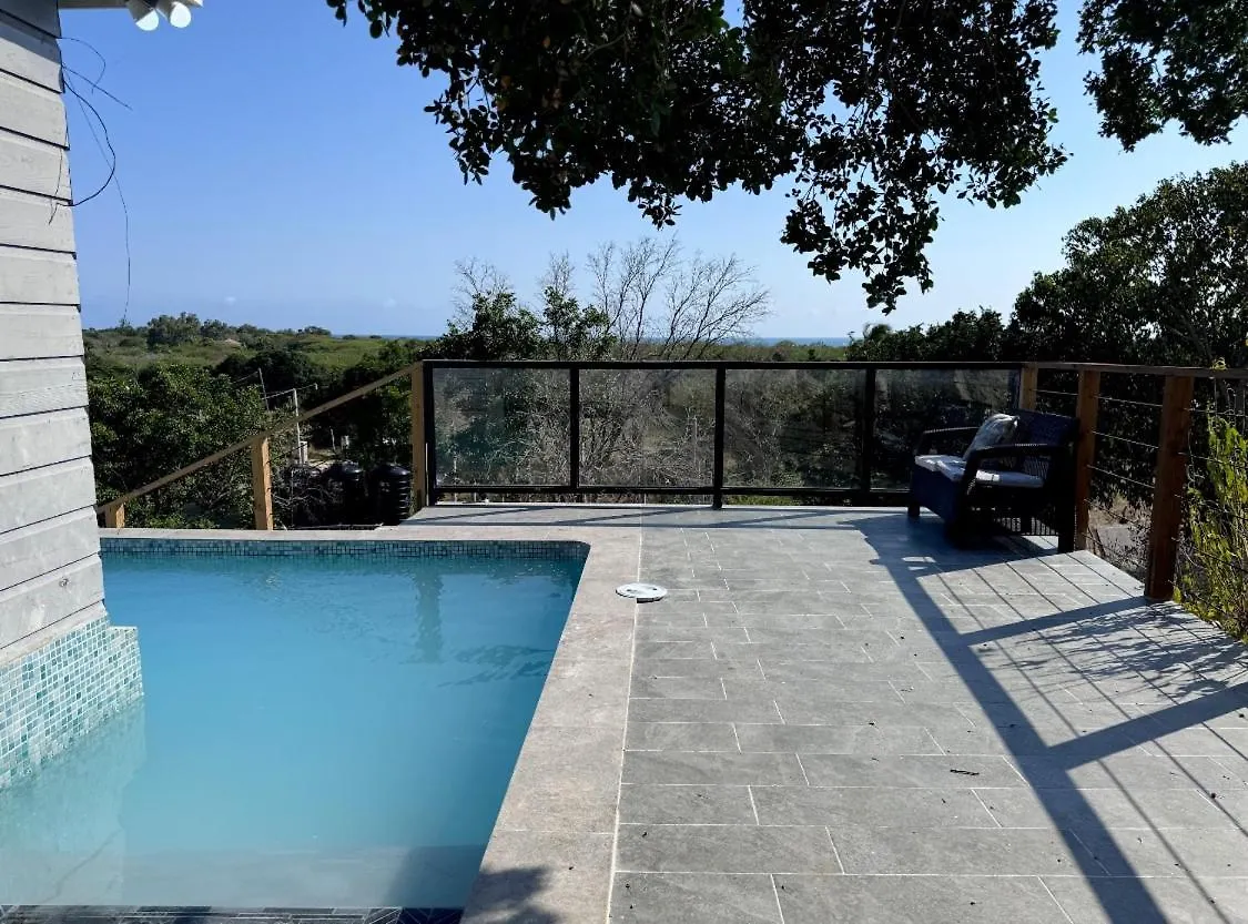 Lush Coastline Villa With Swim Out Pool Treasure Beach Jamajka